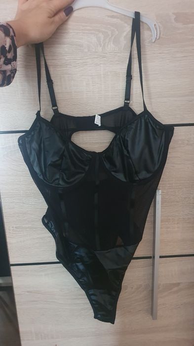 Seksowne body czarne