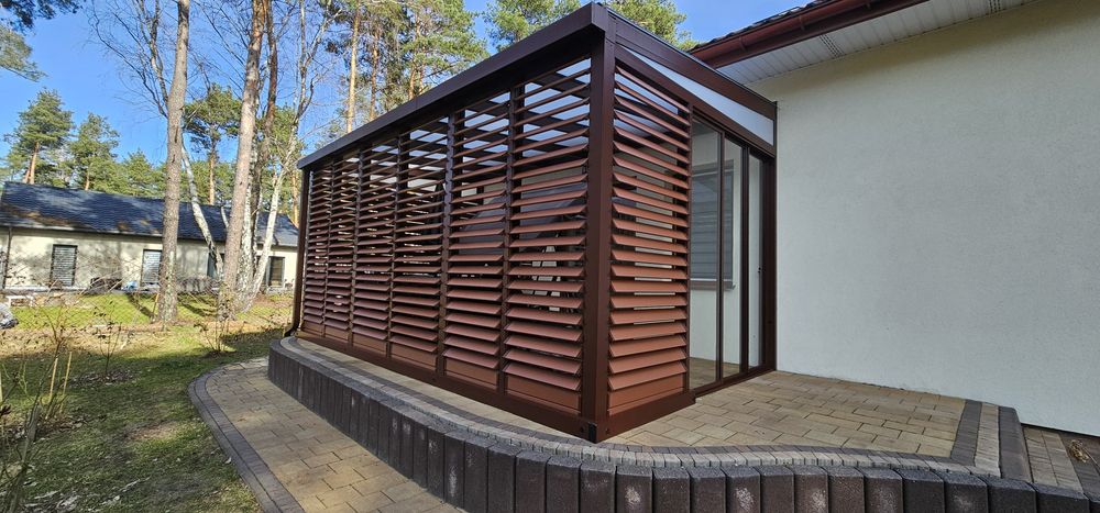Pergola Aluminiowa Zadaszenie tarasu ruchome ścianki, szklane stałe