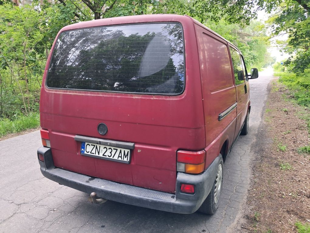 Volkswagen transporter long  2.5tdi zarejestrowane na 8osob