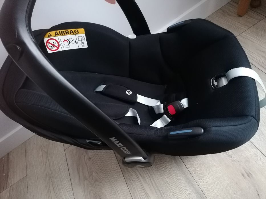 Fotelik samochodowy Maxi Cosi tinca czarny 0-12 mcy jak cybex
