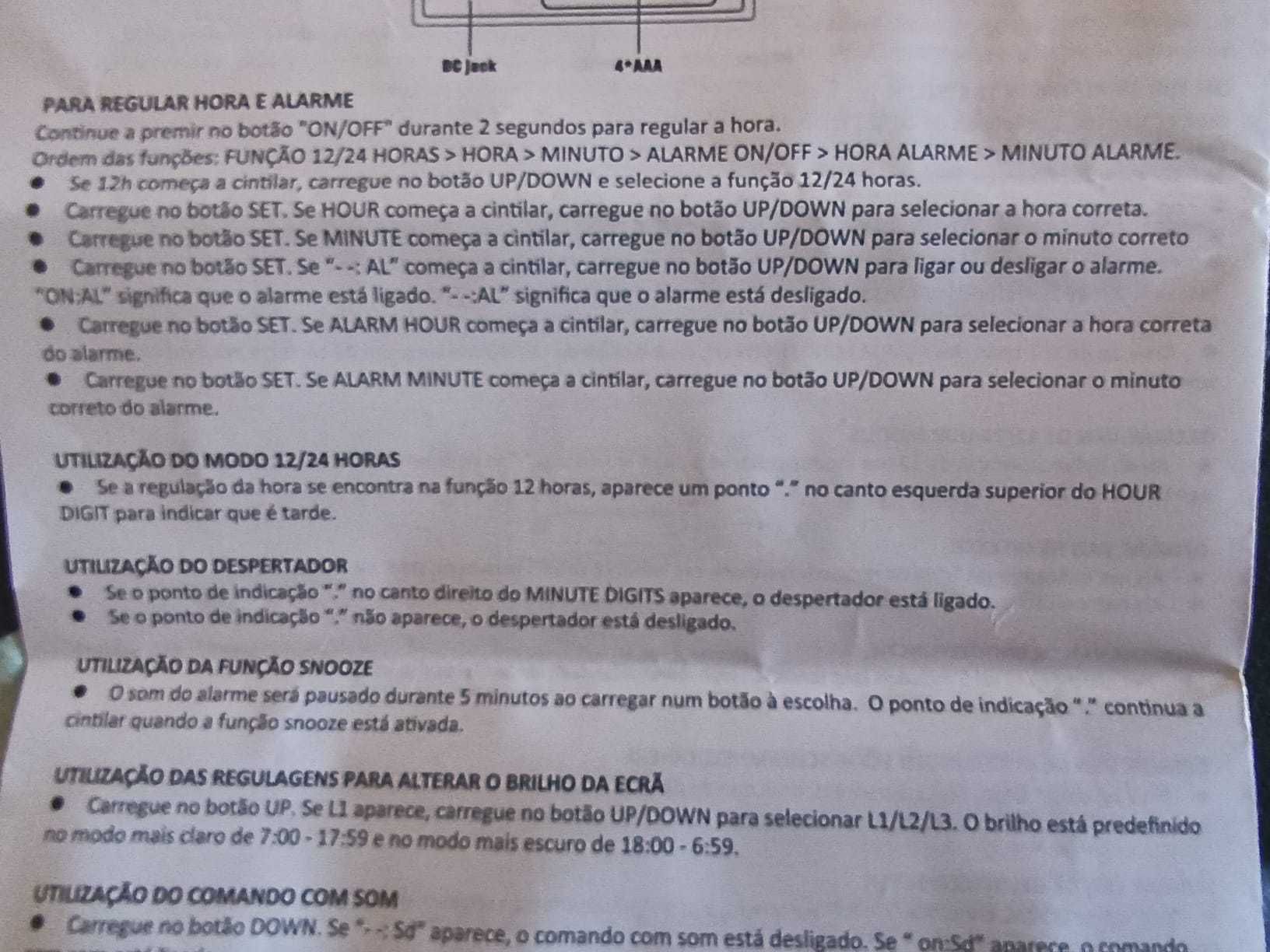 Relógio despertador com termómetro