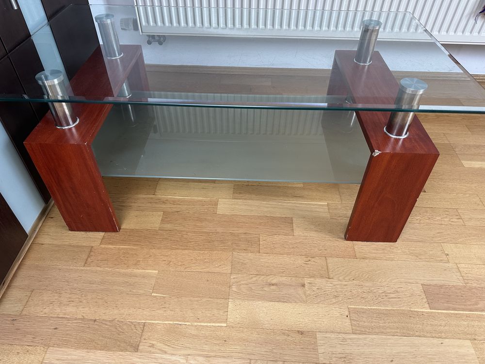 Stół szklany i dwie szafki