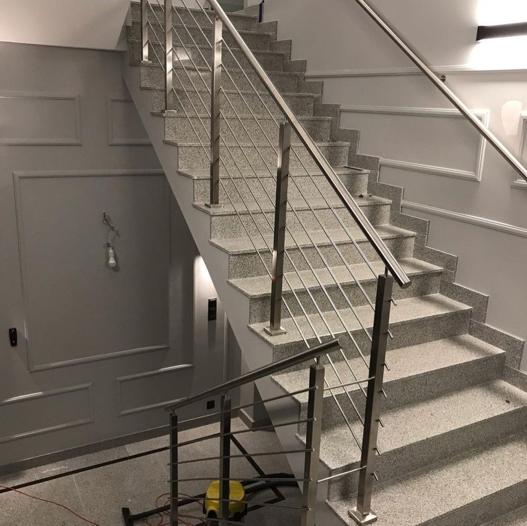 Balustrady ze stali nierdzewnej, malowane i inne.