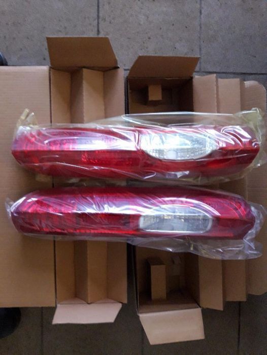 Фара   Renault Trafic Opel Vivaro Рено Трафик Опель Виваро 07-