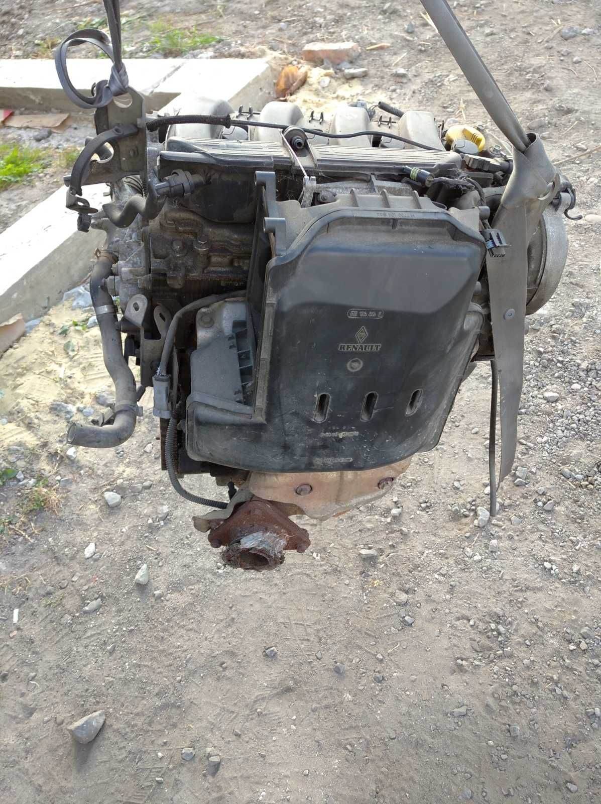 Двигун Мотор Renault F4P A 760 1.8 16V