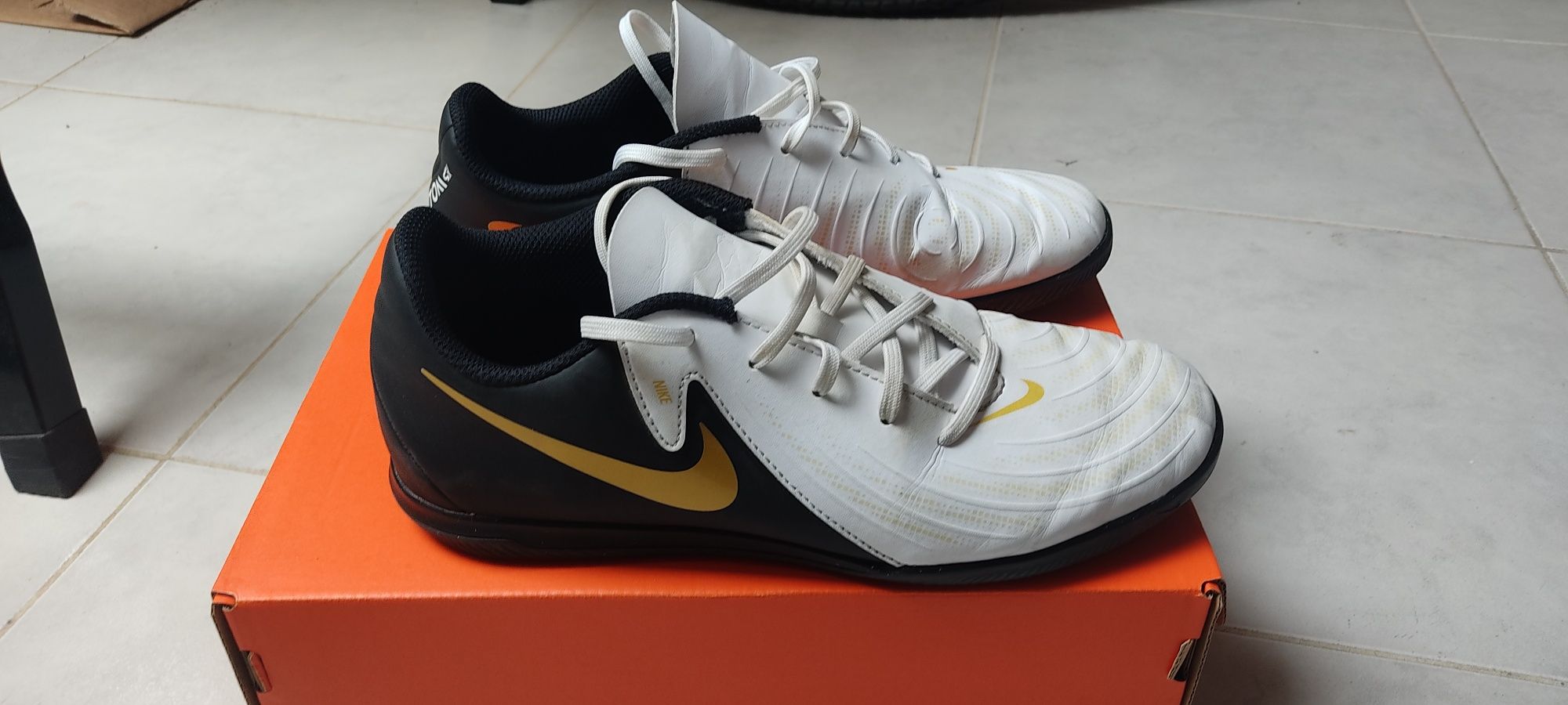 Chuteiras Nike Tamanho 40 como novas