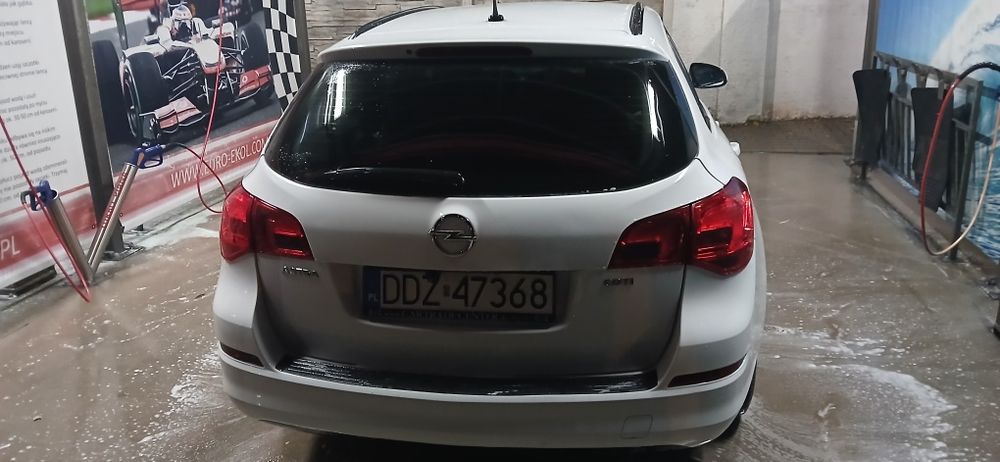 Opel Astra J Sport Ture