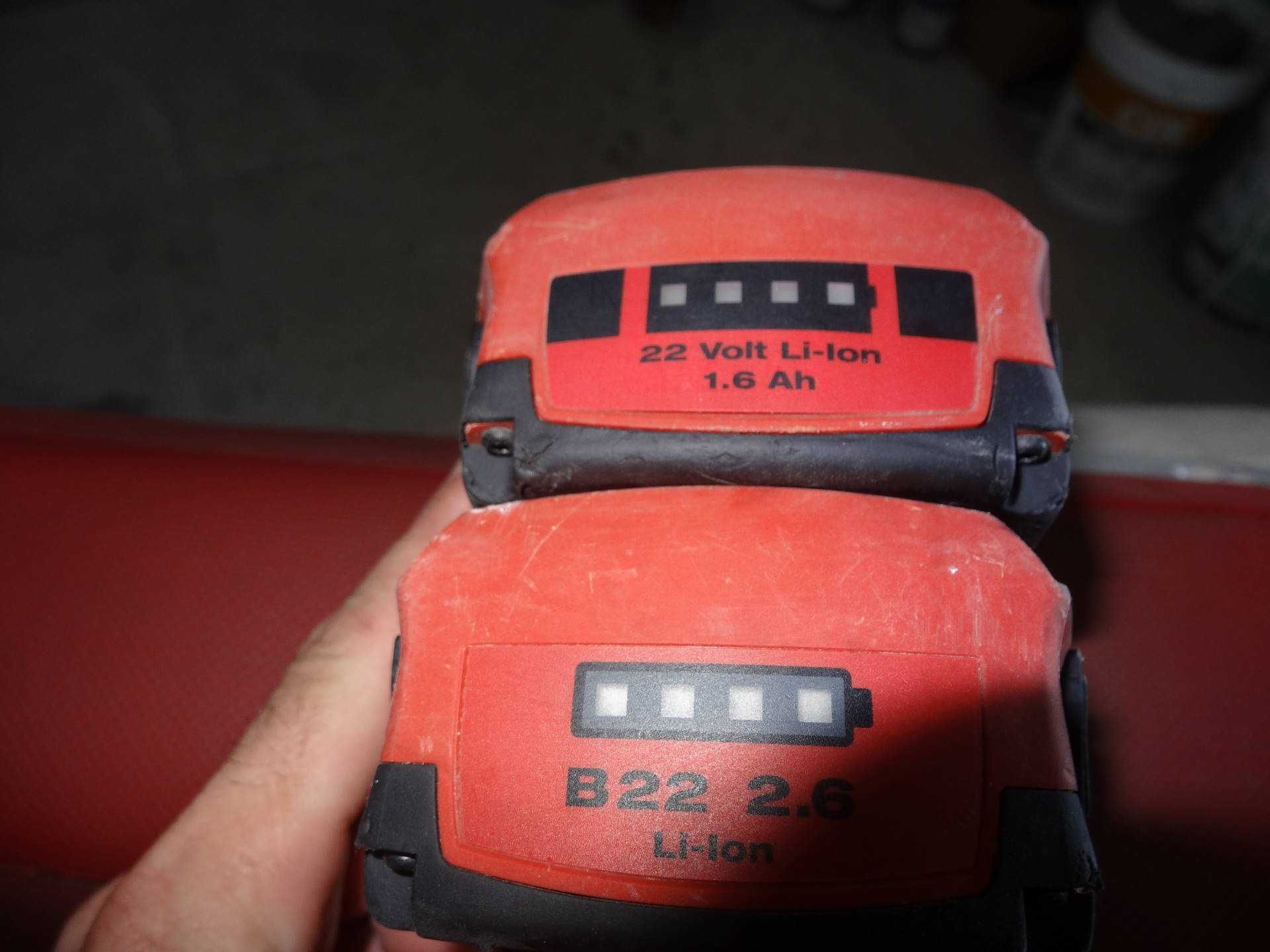 Bateria Hilti diversas