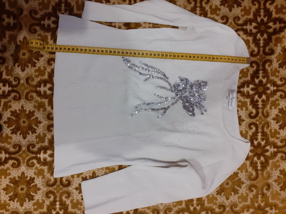 Bluzka biała z cekinami,rozmiar S na niską osobę