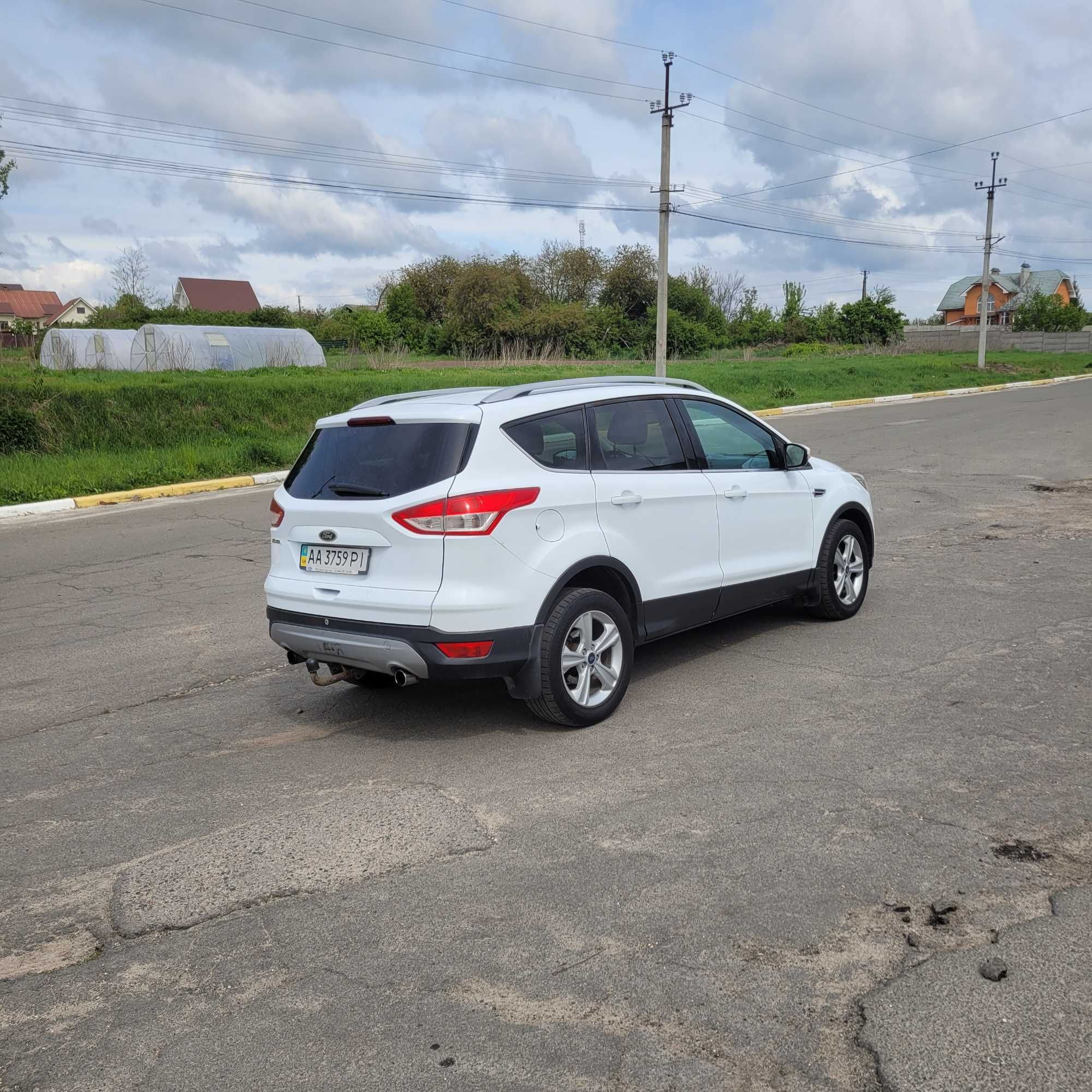 Продам Ford Kuga 2013 дизель 2л передній