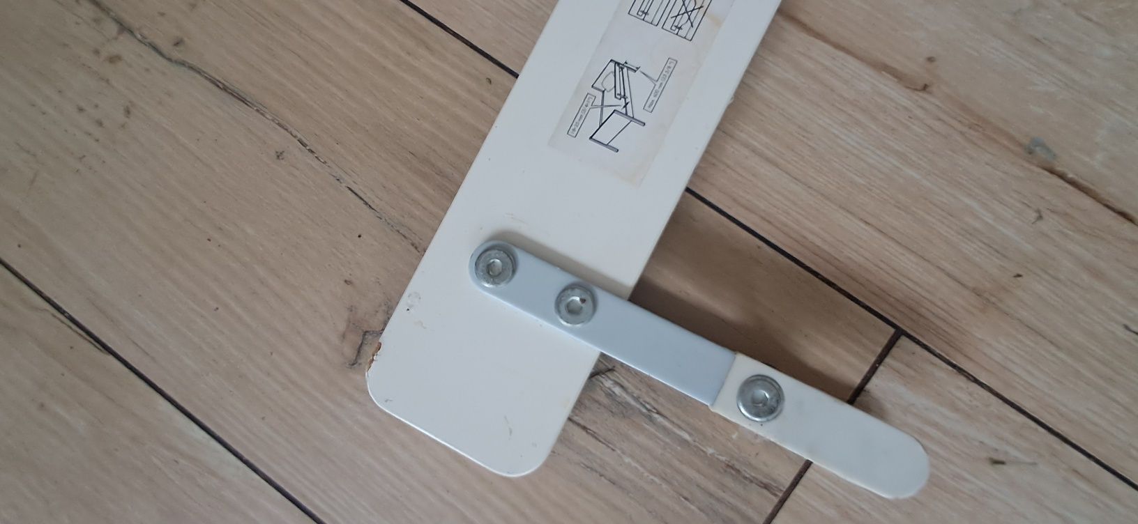 Blokada do łóżka dziecięcego ikea