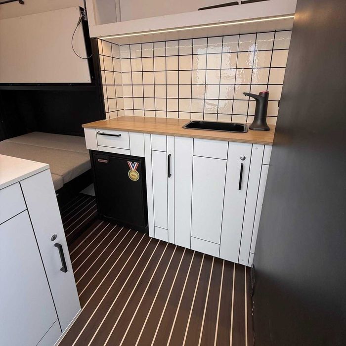 Zabudowa modułowa Kamperowa VANBOX vancubic CamperVAN master campix