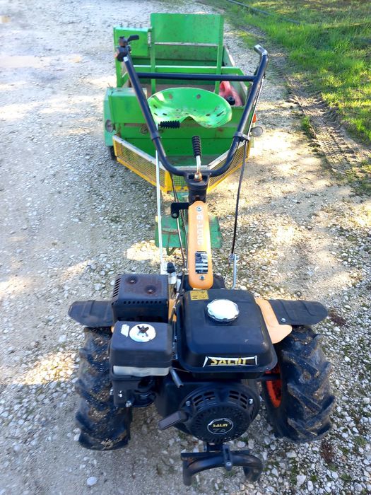 Motoenxada 7cv e atrelado