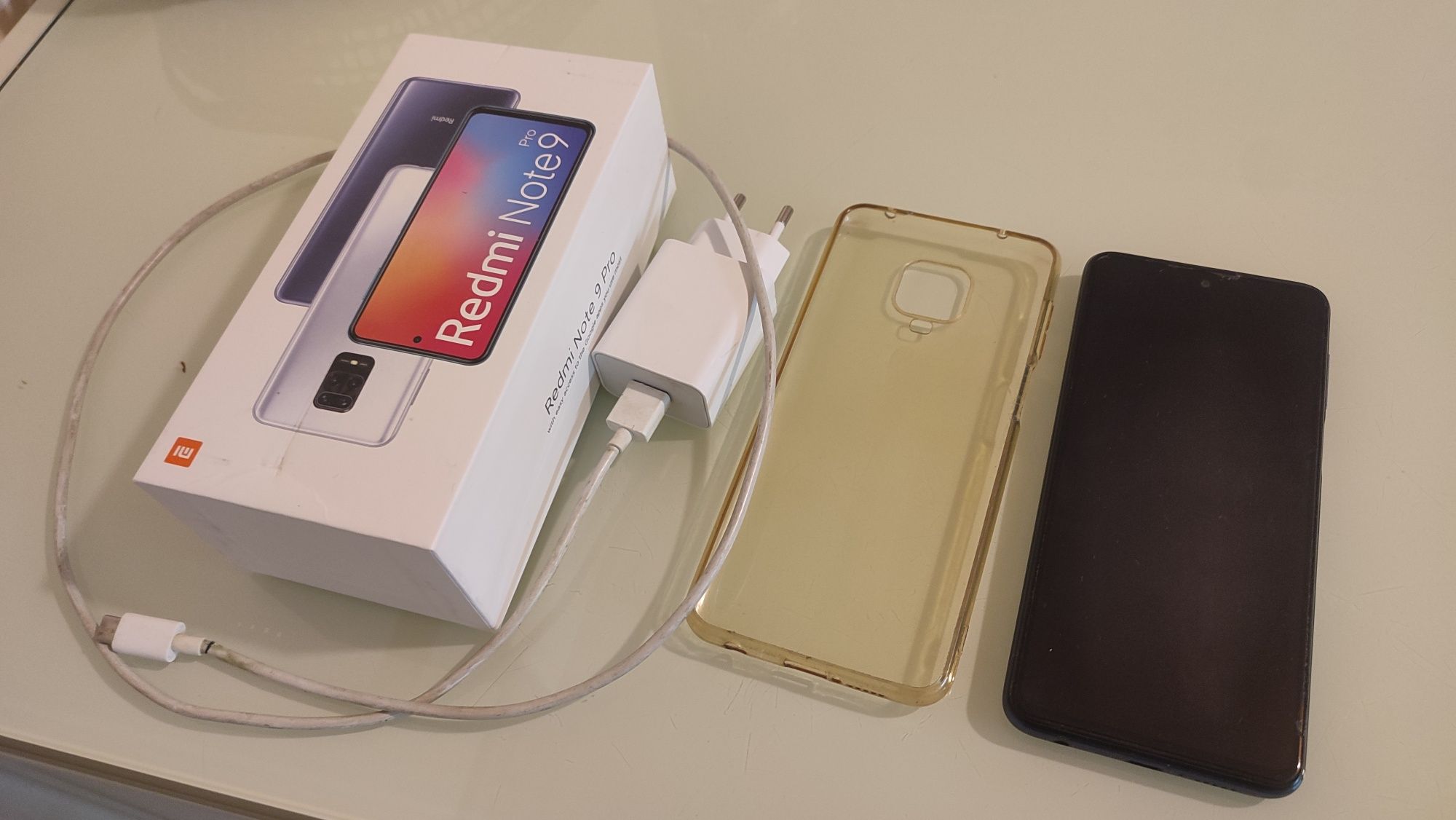 Продаю смартфон Xiaomi Redmi Note 9 Pro