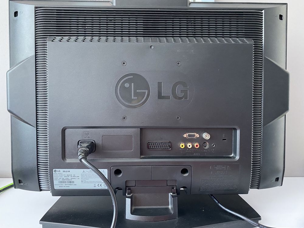Телевізор LG 20LS1R