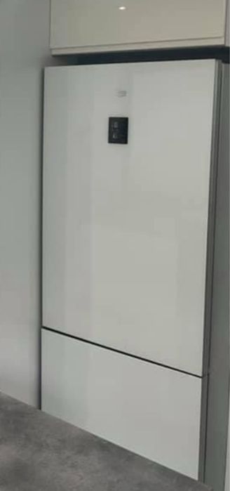 Lodowka beko szklane drzwi