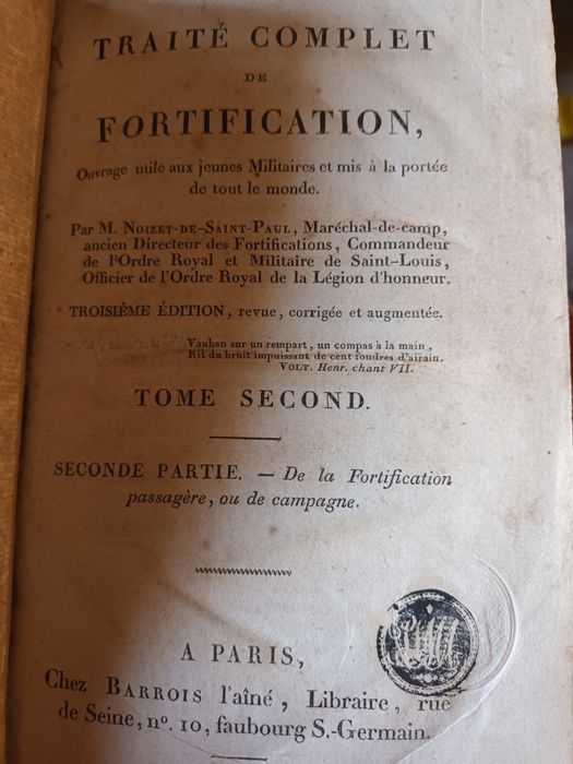 Interessante  livro de 1818 sobre fortificação