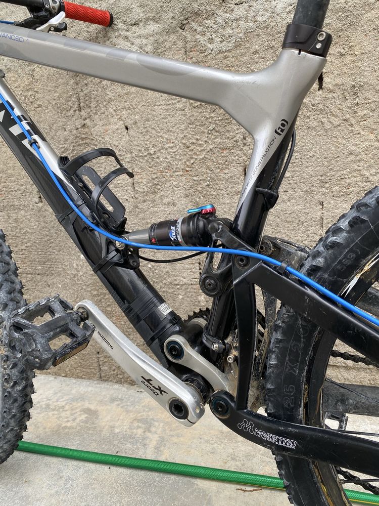 Bicicleta Enduro Giant Advanced Anthem 1 Full Carbon maestro