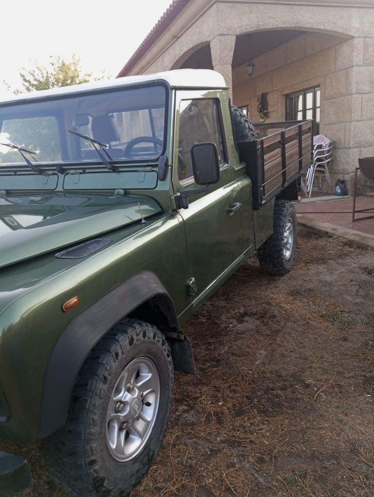 Defender TD5  land rover