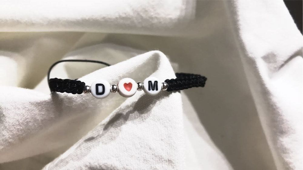 Bransoletka z inicjałami i serduszkiem