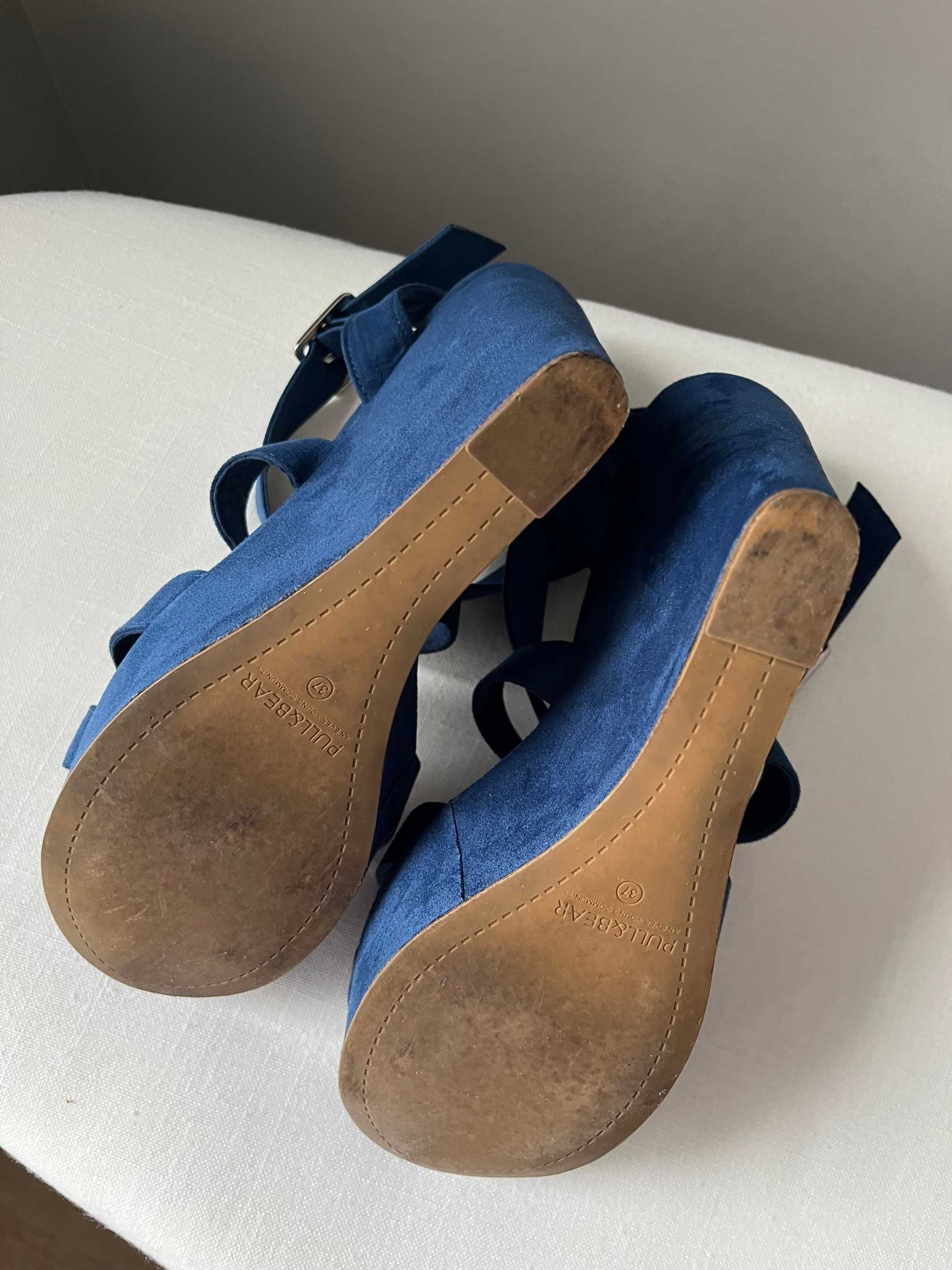 Buty damskie - sandały modrakowe, rozmiar 37, na koturnie