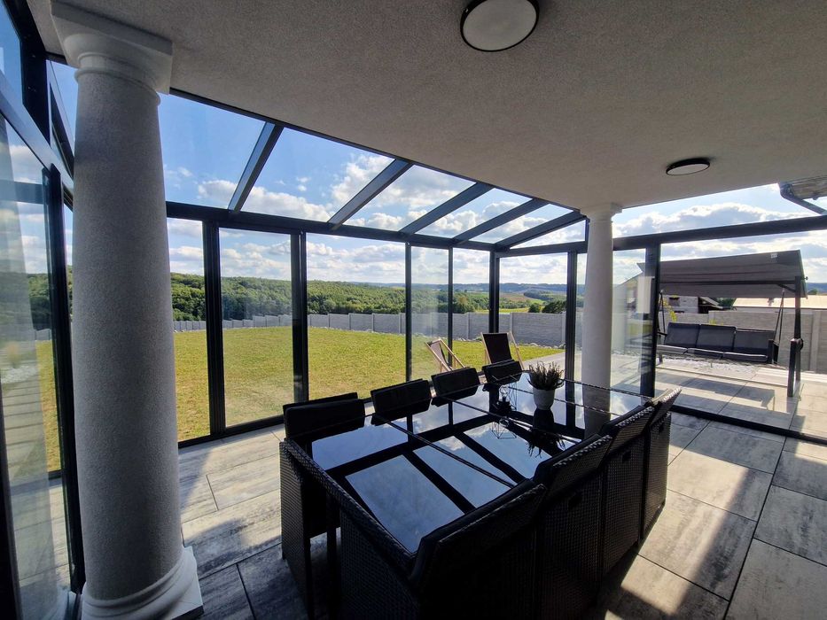 Ogród zimowy・Pergola・Zadaszenie tarasu・Zabudowa tarasu・Patio・Szklane