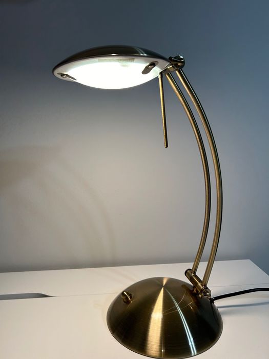 Lampa stołowa na biurko