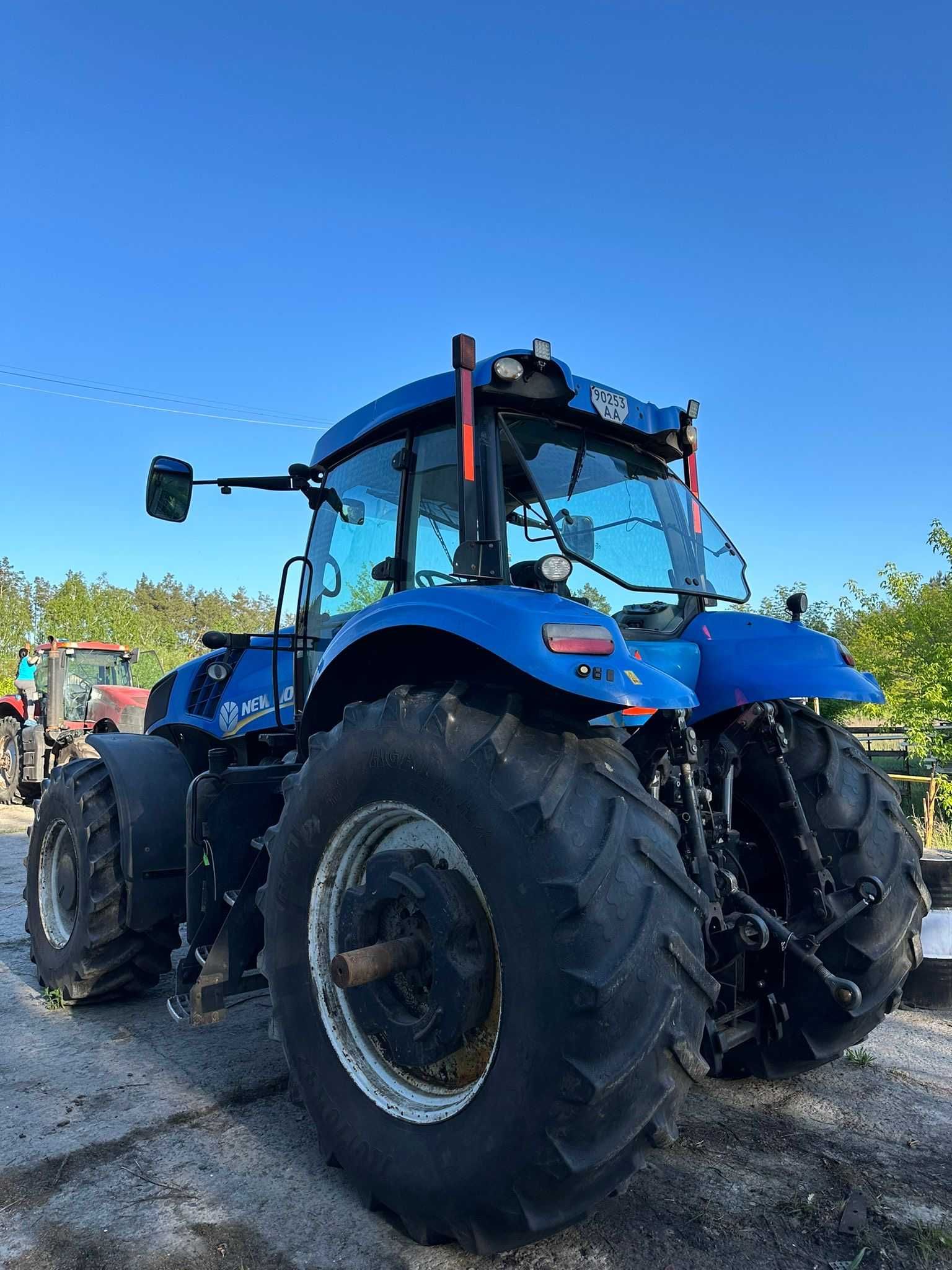 Трактор New Holland T8.390 2012