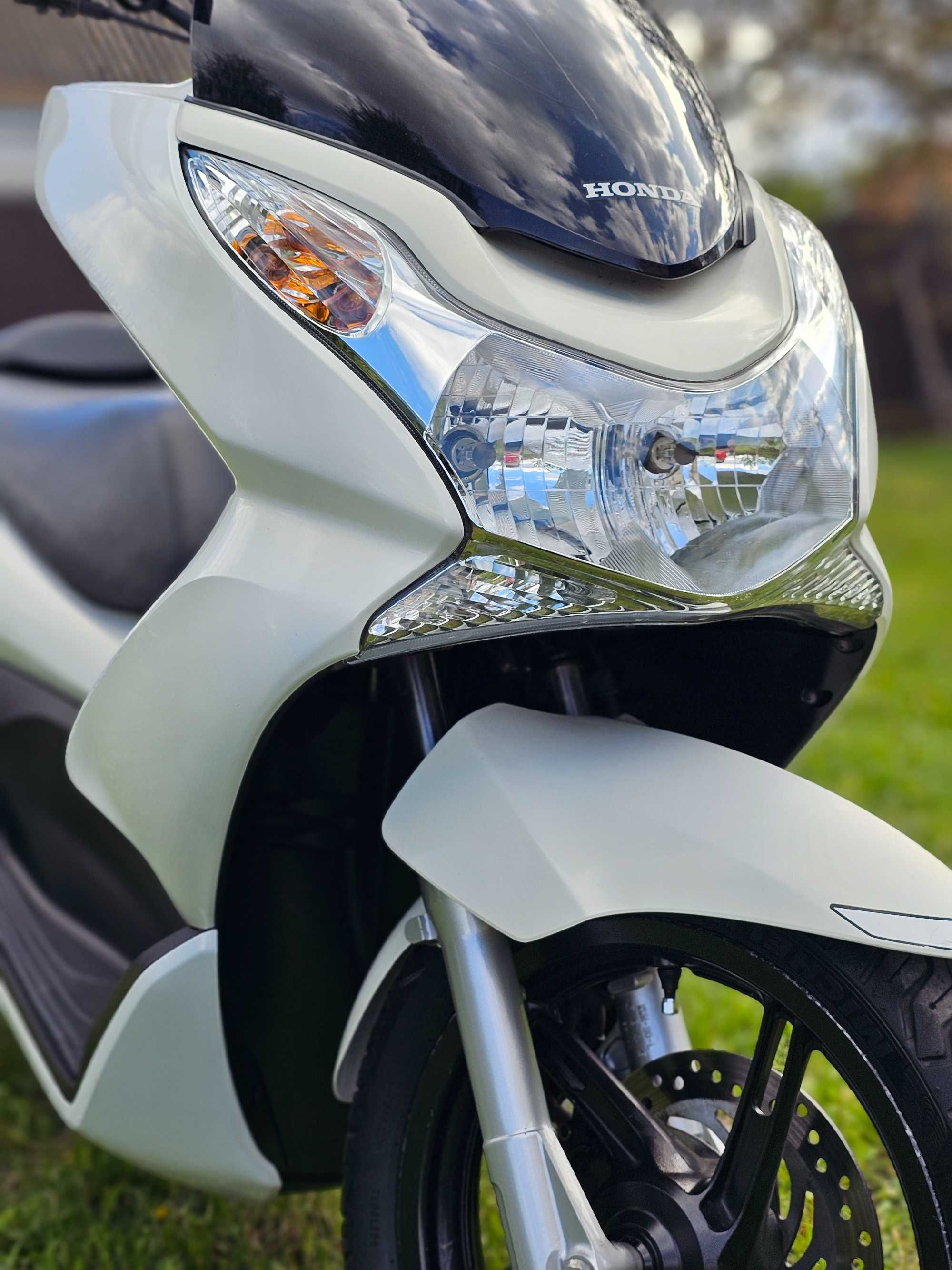 Максіскутер Honda PCX 125