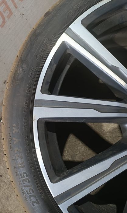 Komplet oryginalnych kół do BMW X5; X6 - alufelgi 22"