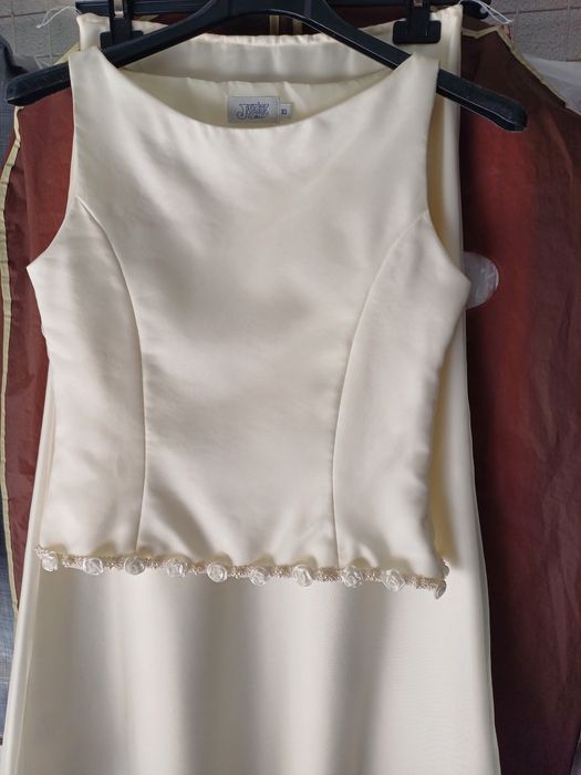 Saia e corpete p comunhão ou casamento