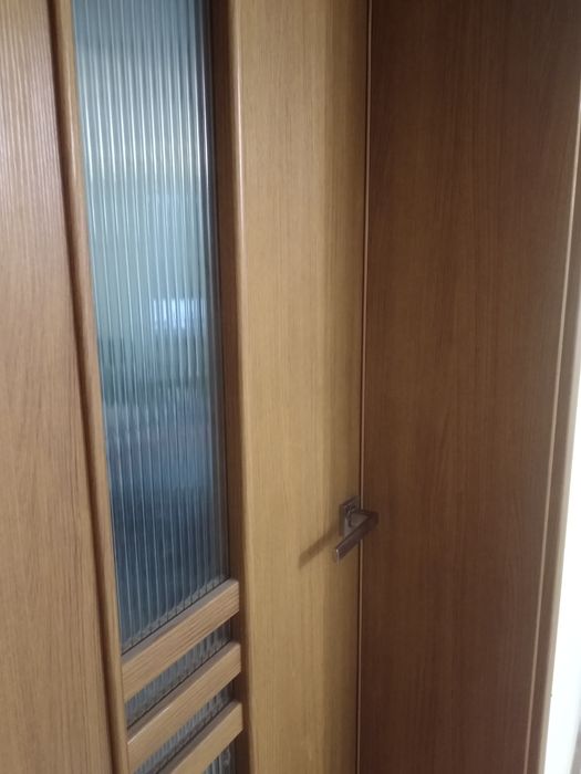 Drzwi wewnętrzne oraz futryna regulowana