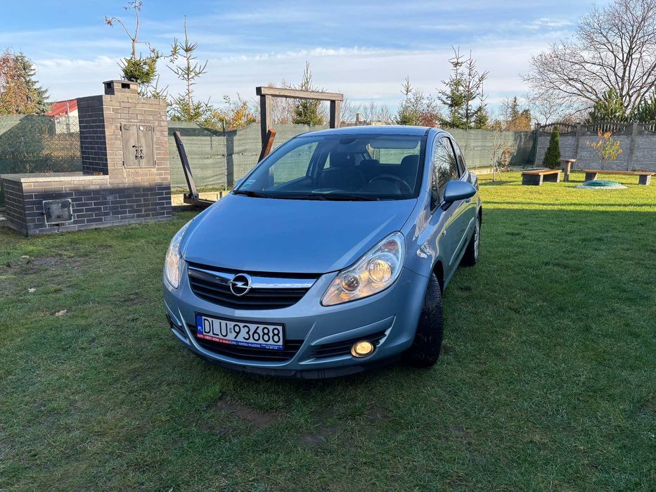 Sprzedam bardzo ładnego OPELA CORSE D 1,3 CDTI  zarejestrowana