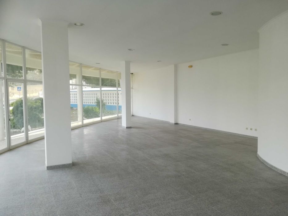 Loja para para Comercio e Serviços, Mafra a 300 m da Galp