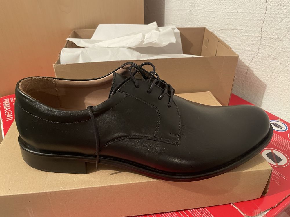 Buty wyjsciowe 28,5