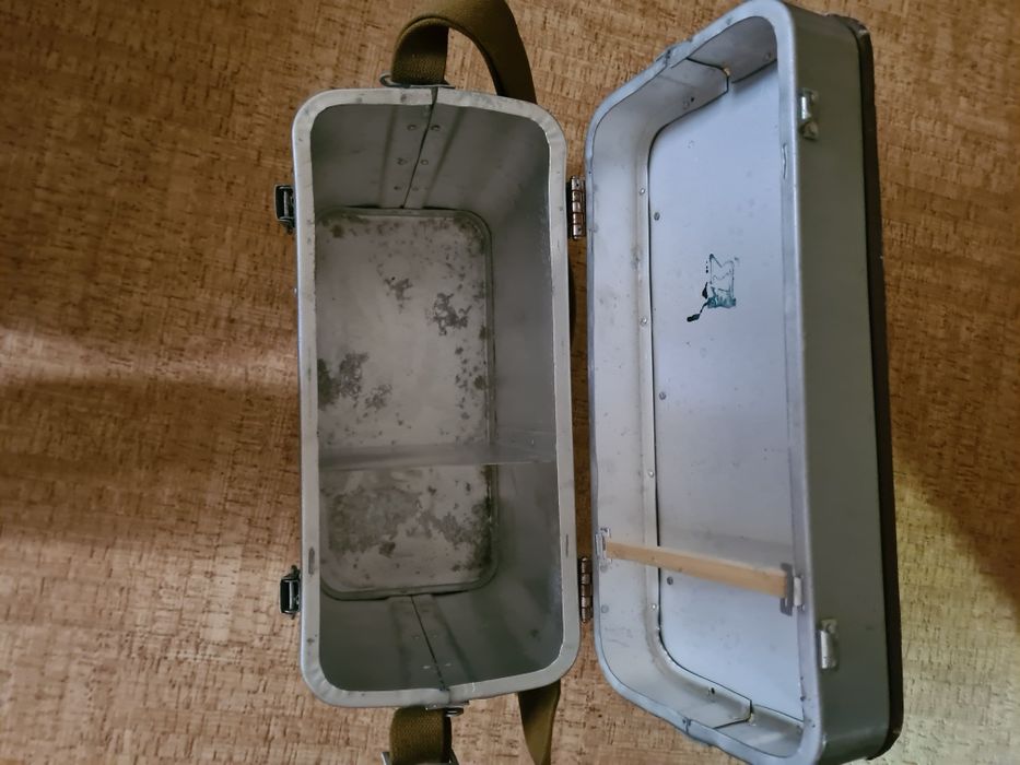 Продам ящик для зимней рибалки усср 80е годи.