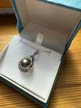 Czarna perła Tahiti z diamentami Maui Divers Jewelry