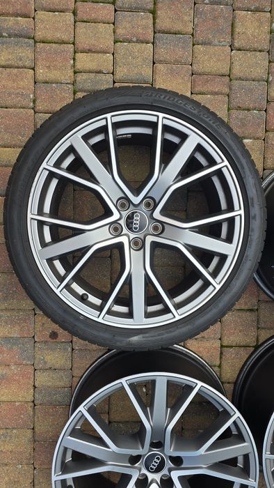 Komplet felg felgi Felga audi a4 b9 a5 8w0 19"