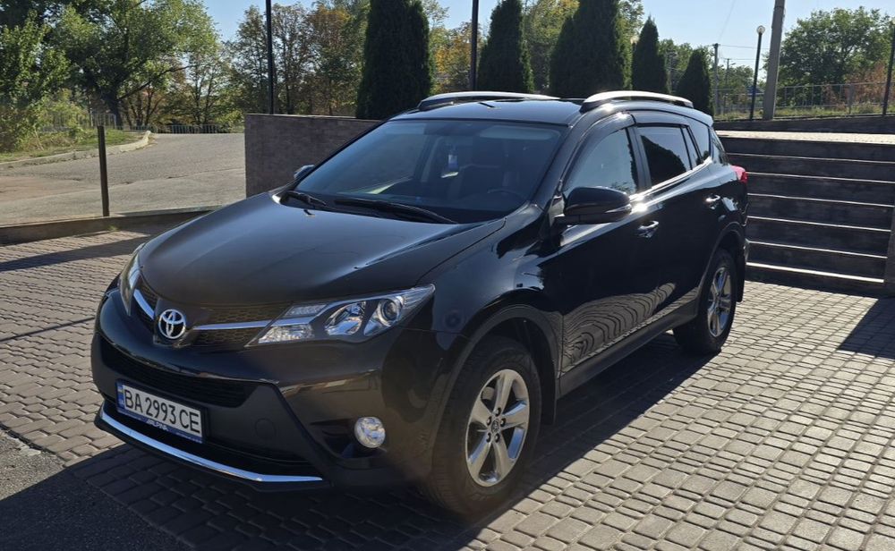 Авто Toyota RAV 4 -  2015 рік