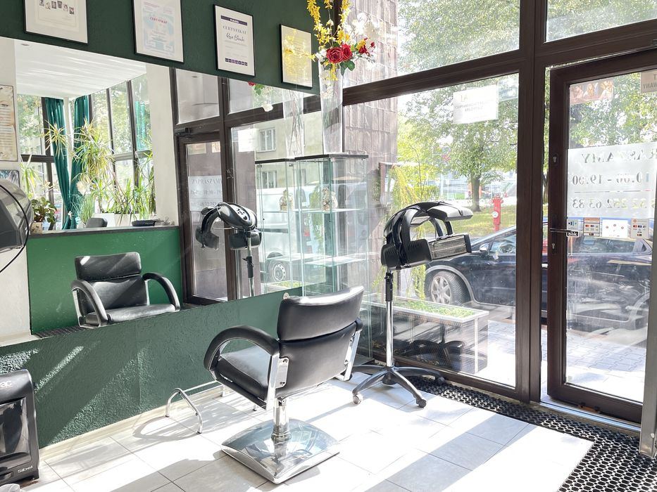 Podnajem stanowiska fryzjerskiego /media w cenie