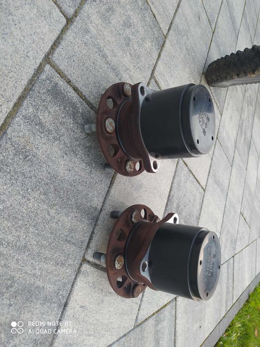 Łożysko z piastą z czujnikiem ABS 2szt iljin tył Hyundai Tucson4 kia