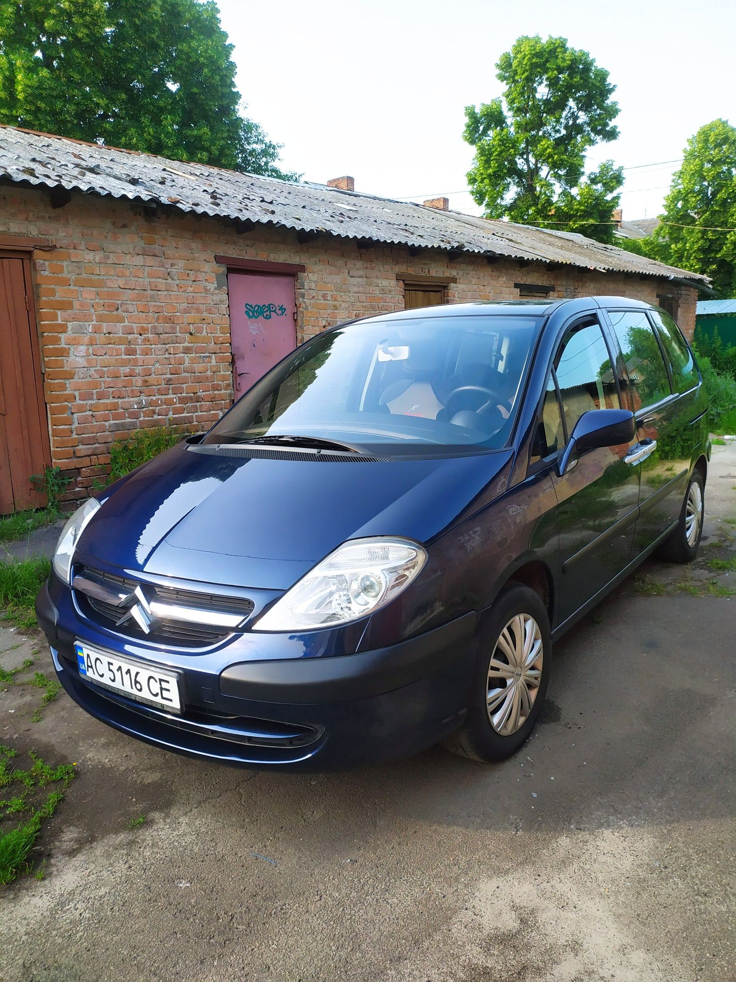 Автомобіль Citroen c8