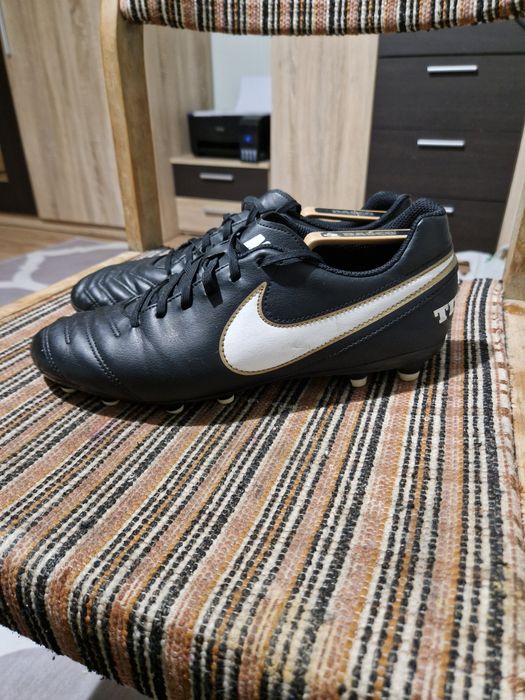 Korki Nike Tiempo Rio III FG r 44