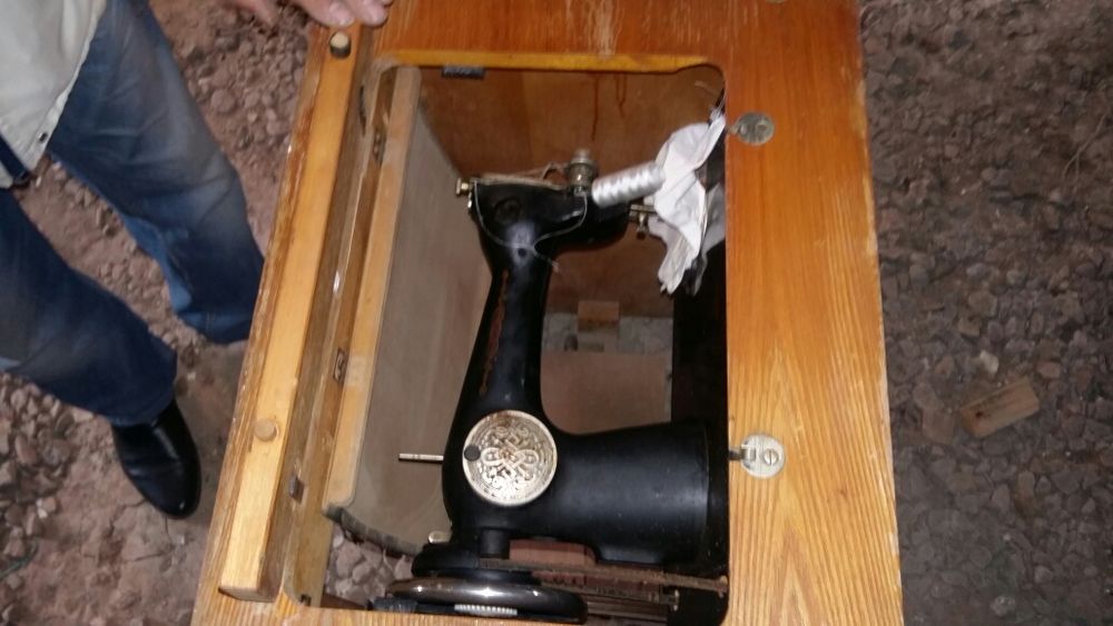 Продам швейную машинку "Подольск"