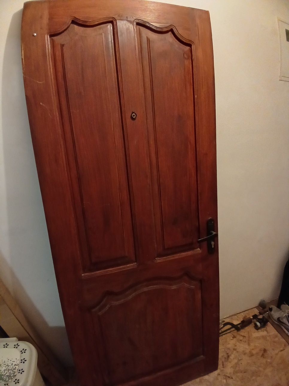 Вхідні дерев'яні двері