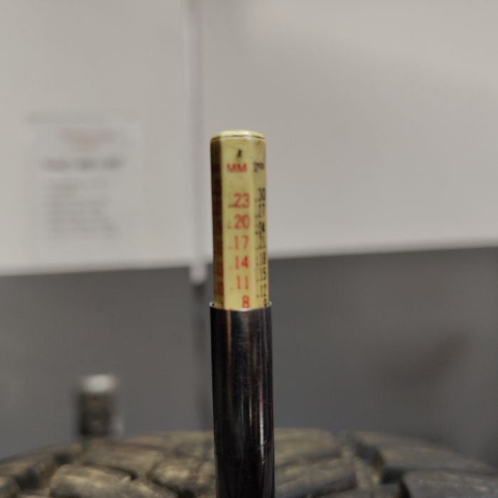 215/55/17 XL Sprzedam parę opon zimowych Fulda