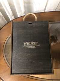 Подарунковий набір Whiskey Stones,графін, стакани охоложуючі елементи.