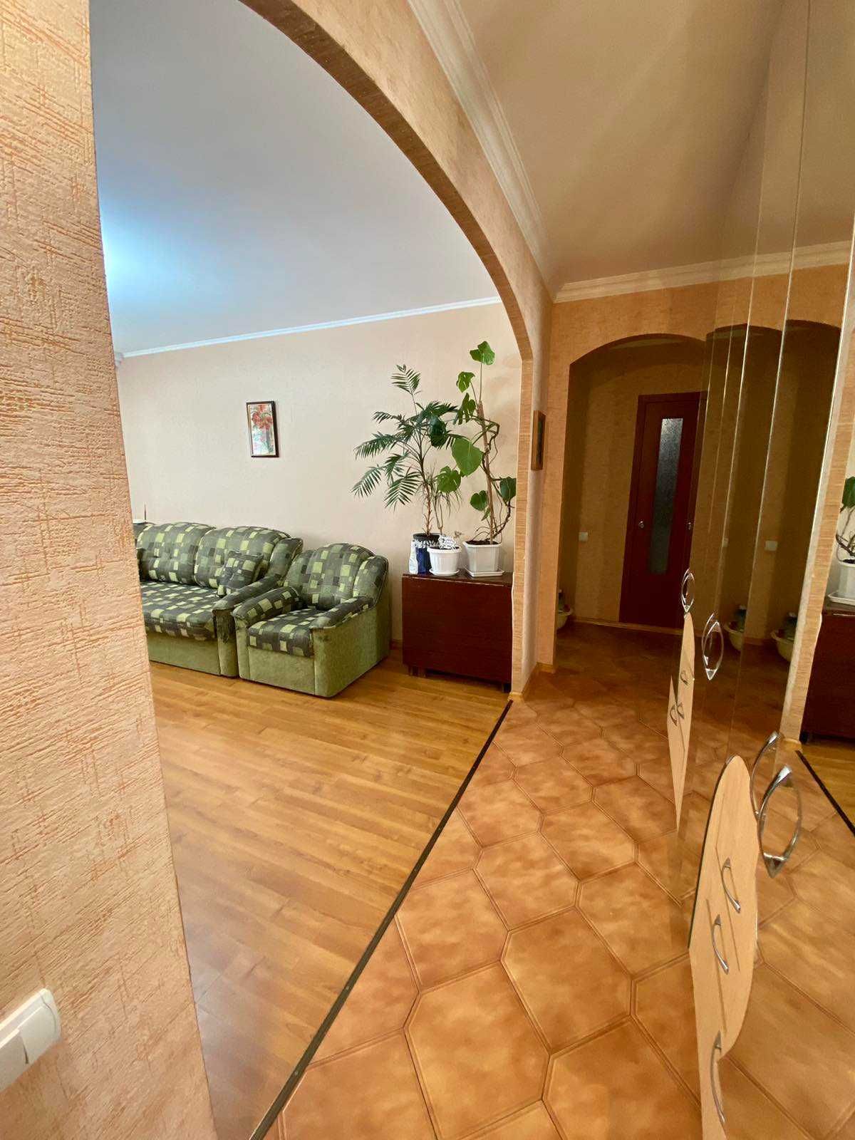 Продам 3-х комнатную квартиру с автономным отоплением на Намыве.
