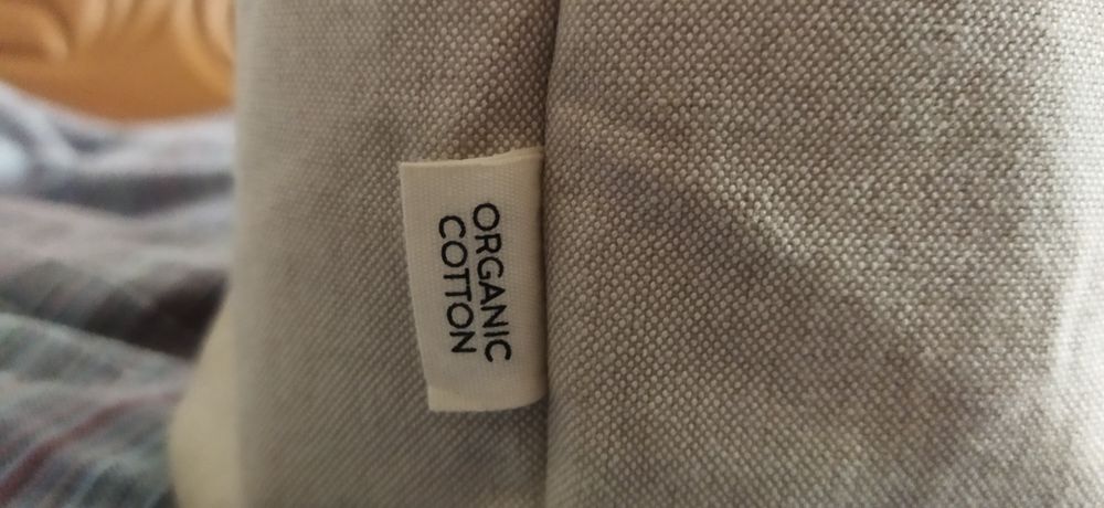 Гарна кремова кругла сумка