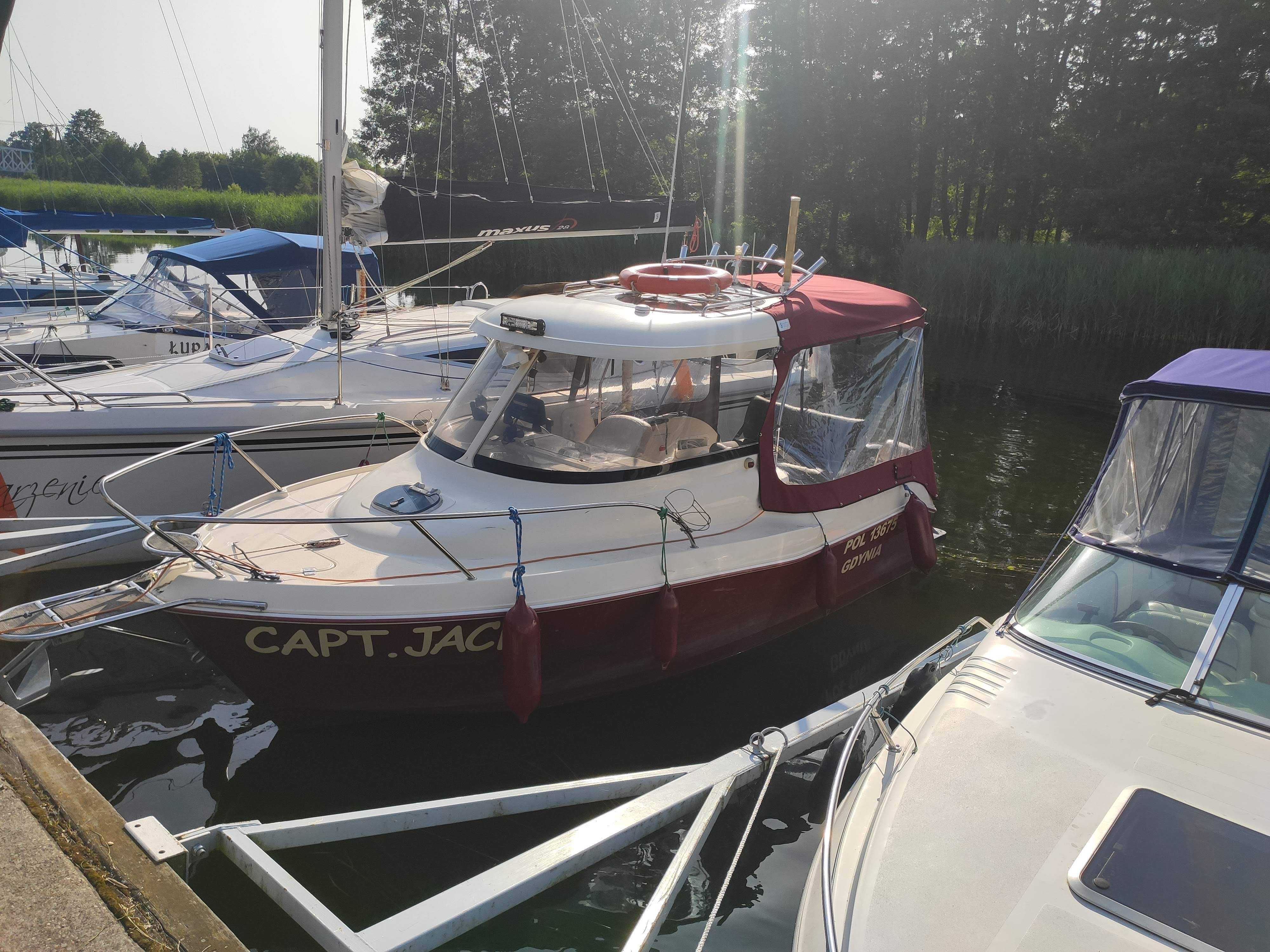 Quicksilver 530 Flamingo z przyczepą silnik 50